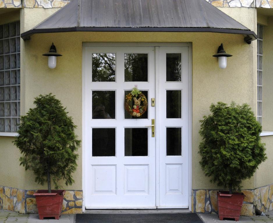Hegyesi Vendeghaz Bed & Breakfast Gödöllő Eksteriør bilde